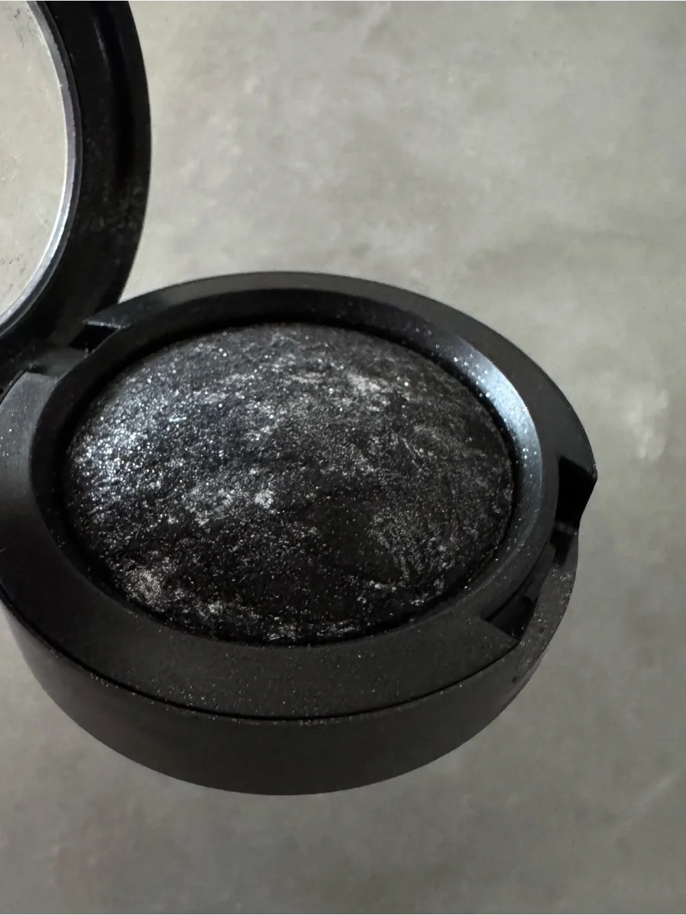 MAC COSMETICS Mineralize Eyeshadow in the shade Cinderfella